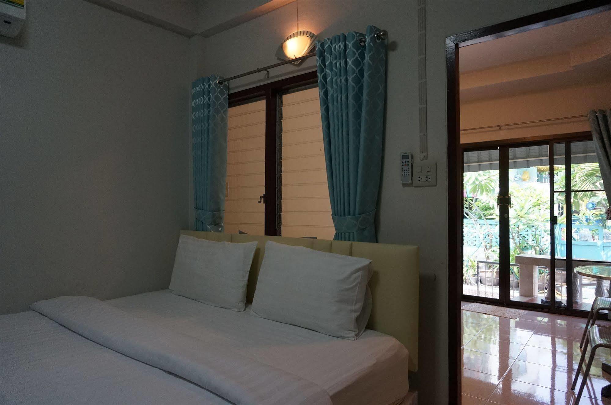 Baan Taweesuk Guest House HHQ Exteriér fotografie