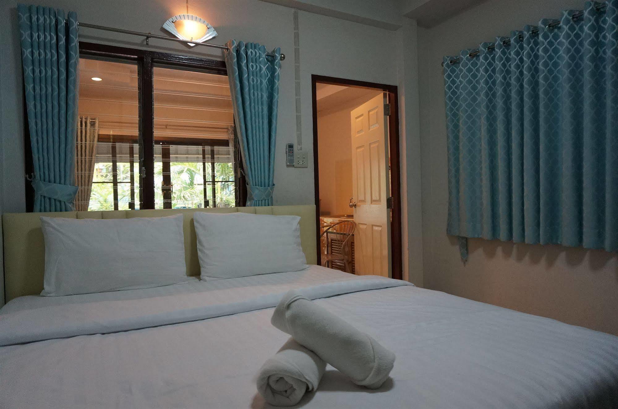 Baan Taweesuk Guest House HHQ Exteriér fotografie