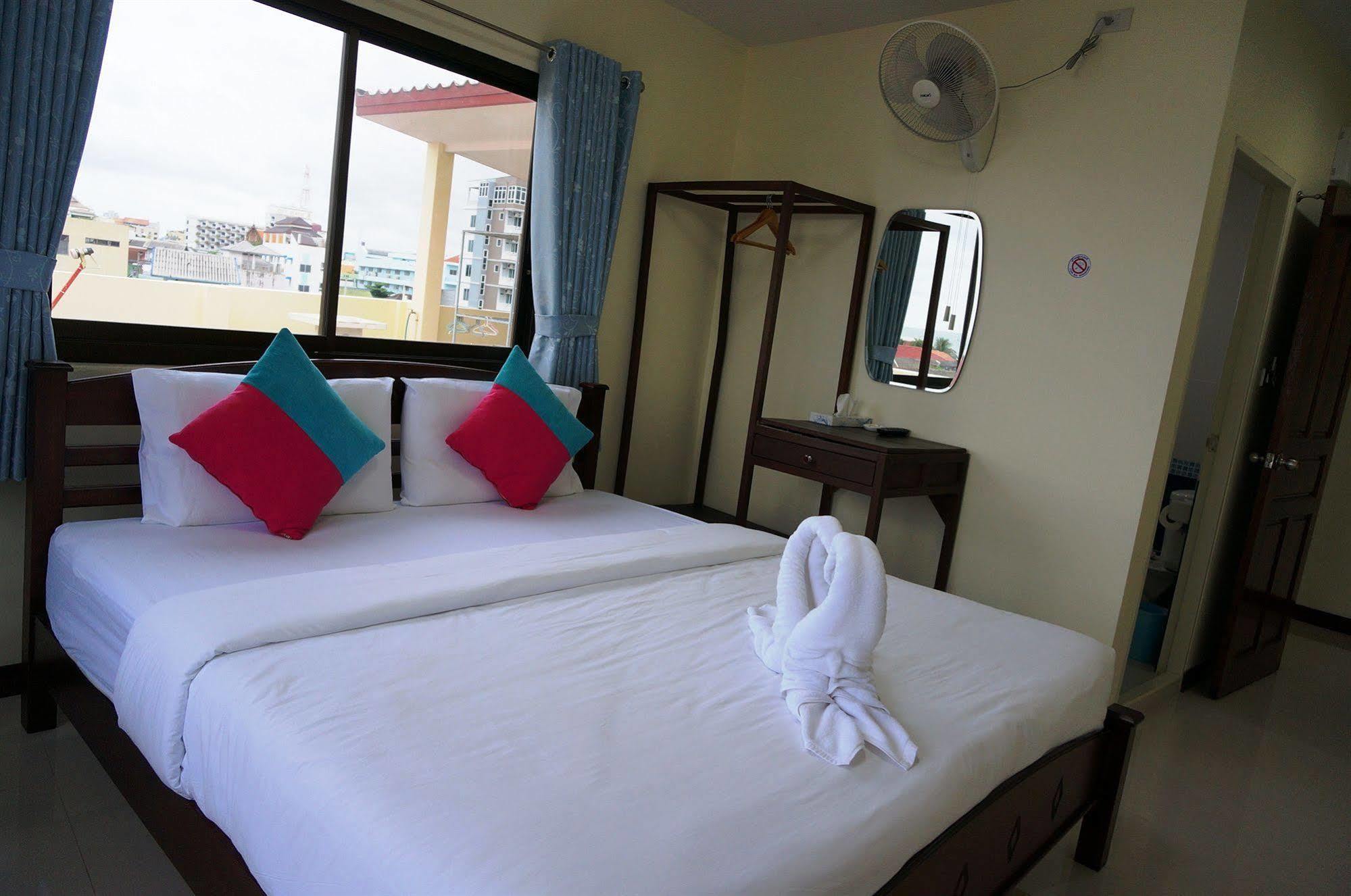 Baan Taweesuk Guest House HHQ Exteriér fotografie